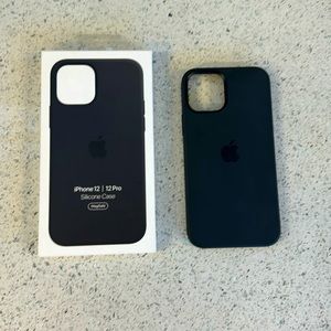 Apple iPhone 12 Pro MagSafe case